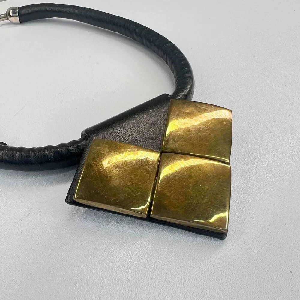 Vintage Statement Necklace Black Leather Brass Medallion Boho Hippie‎ Queen